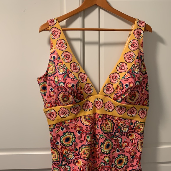 Boden Long Swimsuit 20-22L US Long Torso one piece Pink Yellow Floral V Neck NWT - Picture 3 of 15